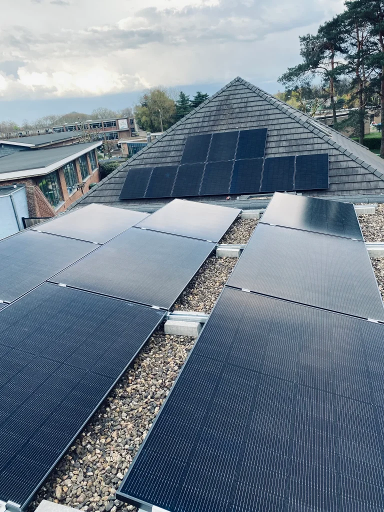 Zonnepanelen installatie door GreenPowr